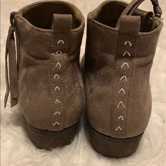 Brown suede booties - Picture 2 of 4